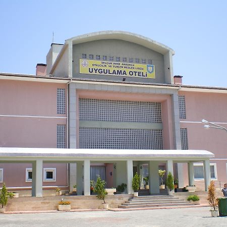 Selcuk Uygulama Oteli̇ Exterior photo